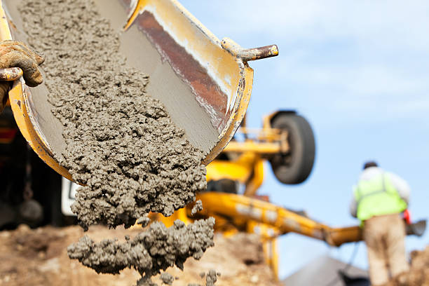 Best Custom Concrete Contractor  in Rialto, CA